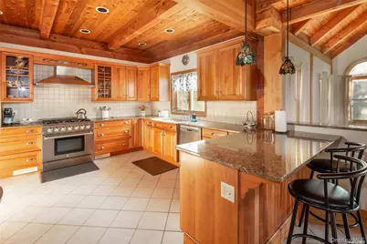 48 Oakhurst Road, Hampton Bays, NY 11946 - Photo 11
