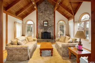 48 Oakhurst Rd, Hampton Bays, NY 11946 - Photo 9