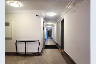 325 Main Street #5A, White Plains, NY 10601 - Photo 3