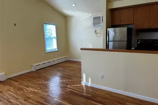 8 Hickory Rd, Port Washington, NY 11050 - Photo 7