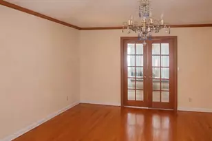 122 Rockaway Pkwy, Valley Stream, NY 11580 - Photo 7