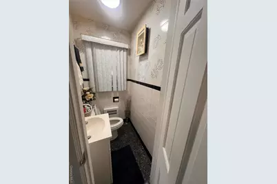 122 Rockaway Parkway, Valley Stream, NY 11580 - Photo 5