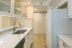 88 Cutter Mill Rd, Great Neck, NY 11021 - Photo 13