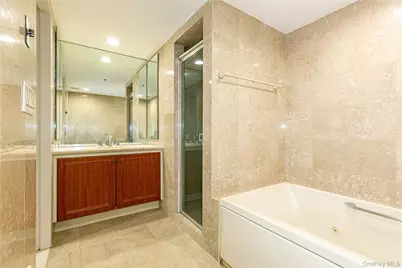 88 Cuttermill Road #418, Great Neck, NY 11021 - Photo 21