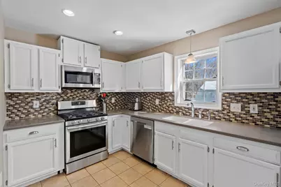 35 Wood Street, Poughkeepsie, NY 12603 - Photo 21