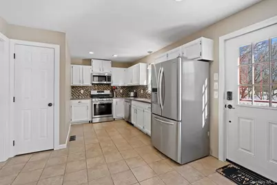 35 Wood Street, Poughkeepsie, NY 12603 - Photo 15