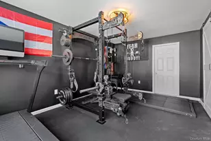 35 Wood St, Poughkeepsie, NY 12603 - Photo 39