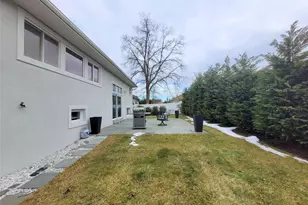 702 Fishermans Rd, Baldwin, NY 11510 - Photo 23