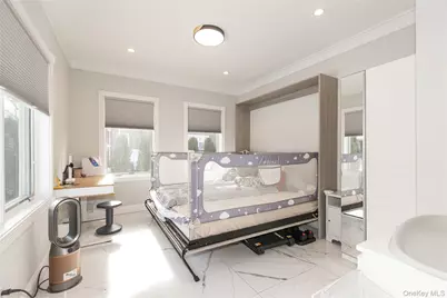 66 Essex Road, Great Neck, NY 11023 - Photo 13