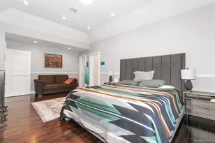 66 Essex Rd, Great Neck, NY 11023 - Photo 19