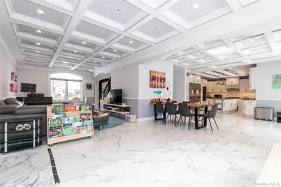 66 Essex Road, Great Neck, NY 11023 - Photo 17