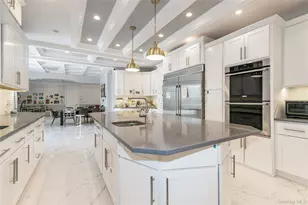 66 Essex Rd, Great Neck, NY 11023 - Photo 7