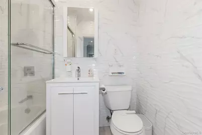 66 Essex Road, Great Neck, NY 11023 - Photo 25