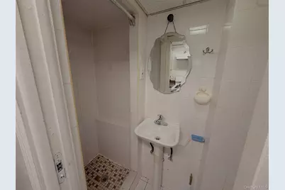 153-20 77th Road #1, Kew Gardens, NY 11367 - Photo 7