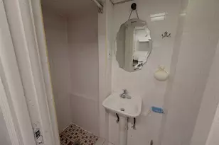 153-20 77th Rd, Kew Gardens, NY 11367 - Photo 7