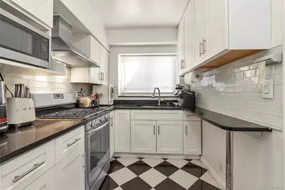 8231 165th Street, Queens Village, NY 11432 - Photo 5