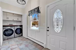 96 Brooksite Dr, Smithtown, NY 11787 - Photo 3