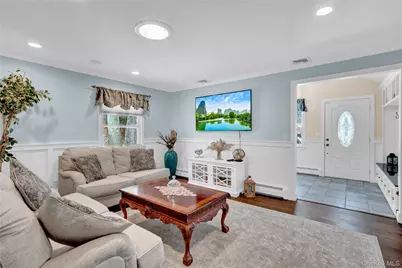 96 Brooksite Drive, Smithtown, NY 11787 - Photo 5