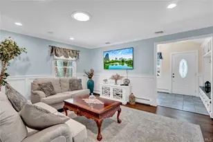 96 Brooksite Dr, Smithtown, NY 11787 - Photo 5