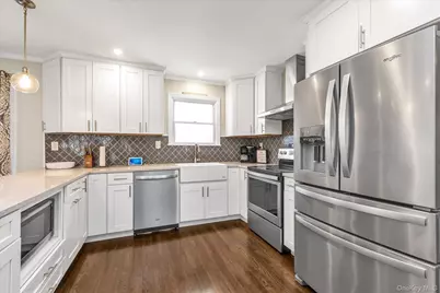 155 Atlantic Avenue, Massapequa Park, NY 11762 - Photo 7