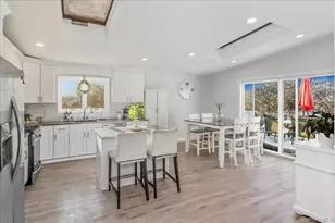 815 S 4th St, Lindenhurst, NY 11757 - Photo 11