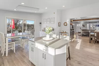 815 S 4th Street, Lindenhurst, NY 11757 - Photo 13