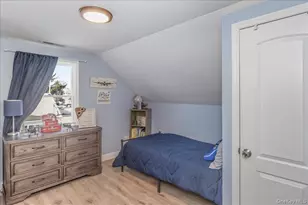 815 S 4th St, Lindenhurst, NY 11757 - Photo 23