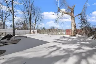 23 Peters Ave, Hempstead, NY 11550 - Photo 5