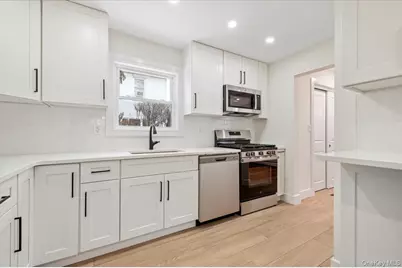 23 Peters Avenue, Hempstead, NY 11550 - Photo 7