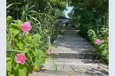 1500 Trumans Path, East Marion, NY 11939 - Photo 13