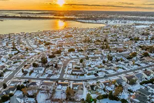 1981 Cynthia Ln, Merrick, NY 11566 - Photo 37