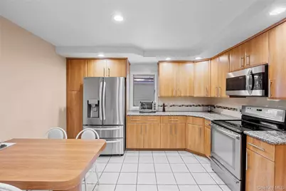 1981 Cynthia Lane, Merrick, NY 11566 - Photo 7