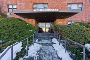 266 Pelham Rd, New Rochelle, NY 10805 - Photo 3