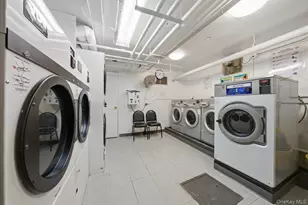 266 Pelham Rd, New Rochelle, NY 10805 - Photo 21