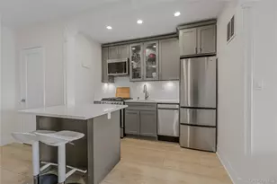 640 Pelham Rd, New Rochelle, NY 10805 - Photo 3