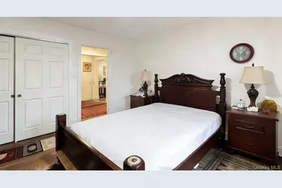 71-43 Park Drive East #A, Kew Gardens, NY 11367 - Photo 5