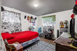 75 Oak St, Amityville, NY 11701 - Photo 19