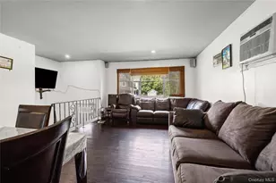 75 Oak St, Amityville, NY 11701 - Photo 11