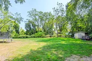 75 Oak St, Amityville, NY 11701 - Photo 3