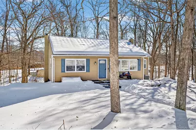 51 E Green Road, Rock Tavern, NY 12575 - Photo 3