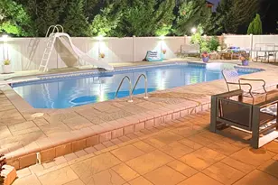 512 Links Dr E, Oceanside, NY 11572 - Photo 19