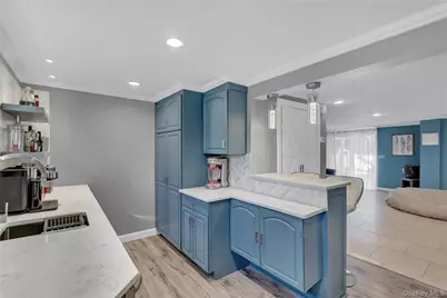 512 Links Drive E, Oceanside, NY 11572 - Photo 15