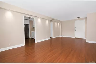 12 Old Mamaroneck Road #4L, White Plains, NY 10605 - Photo 5