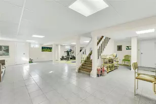 61 Hofstra Dr, Plainview, NY 11803 - Photo 27