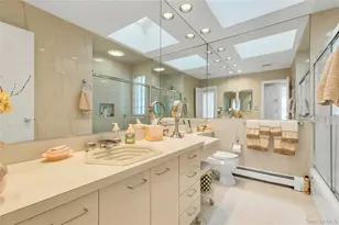 61 Hofstra Dr, Plainview, NY 11803 - Photo 19