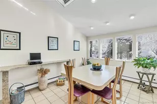 61 Hofstra Dr, Plainview, NY 11803 - Photo 13