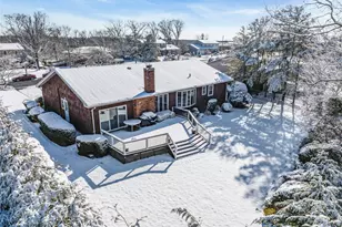 61 Hofstra Dr, Plainview, NY 11803 - Photo 39