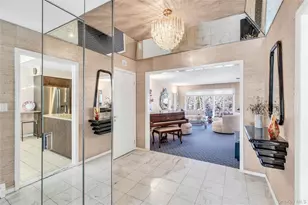 61 Hofstra Dr, Plainview, NY 11803 - Photo 5