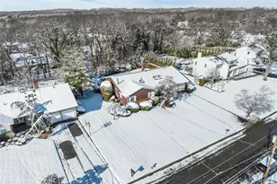 61 Hofstra Dr, Plainview, NY 11803 - Photo 35