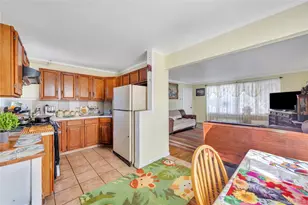 44 Seley Dr, North Babylon, NY 11703 - Photo 9